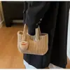 Bolsa Nova para Sogra 2025 Estilo Retro Coreano Ins Bolsa de Crochê em Fio de Algodão Feita à Mão Bolsa Transversal Versátil Casual para Mulheres
