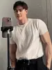 Camiseta de Punto Transpirable de Seda de Hielo Gris de Manga Corta para Hombre Verano Delgada Moderna Marca de Alta Gama Rayas Verticales Ajustada Media Manga