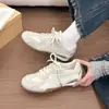 Nuevas zapatillas casuales resistentes al desgaste para mujer, primavera y otoño, zapatillas de entrenamiento alemanas de moda y cómodas 2026, antideslizantes y versátiles, piel sintética