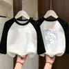Camiseta de Manga Larga con Retazos para Niña, Capa Base DeRong Ropa de Otoño 2026 Nuevo Top Térmico Interior para Niños Otoño/Invierno