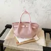 Bolso Cubo Retro de Moda Otoño/Invierno 2026 para Mujer, Bolso Cruzado de Mano de Cuero Mate de Alta Calidad, Bolso Cesta