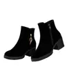 Botas femininas de camurça para tornozelo, novo estilo outono e inverno 2026, forradas com pelúcia, salto grosso, antiderrapantes, botas de algodão, bico redondo, salto médio, botas Martin