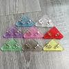 Clip de esquina lateral clip triangular multifuncional ángulo recto anti-rizado de libro protección de página color clip de plástico para snacks esmerilado