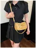 Bolsa de mão feminina nova diagonal da moda de um ombro bolsa de mão coreana luxo leve simples transversal atmosférica 2026 outono grande capacidade axila dia