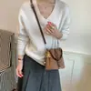 Otoño/Invierno 2026 Bolso Saco de Cuero Mate con Cordón de Moda Versátil Cuero Suave Retro Simple Cruzado de Mano Bolsa para el Trabajo