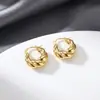 Brincos Europeus e Americanos Trançados Transfronteiriços para Mulheres, Presilhas de Orelha com Design Único, Tarraxas de Orelha Plissadas da Moda em Ouro, Atacado