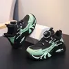 Tênis de basquete infantil, tênis esportivos para meninos, novos modelos primavera e outono, tênis estilo "dad shoes" para meninos, tênis de corrida leves para estudantes com sola macia