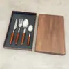 Conjunto de Talheres de Aço Inoxidável 304 em Caixa, Conjunto de Faca, Garfo e Colher Estilo Ocidental com Cabos de Madeira Sapele, Garfo, Faca de Churrasco, Colher de Sobremesa