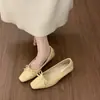 Sapatilhas de balé com laço estilo delicado, sapatos de noite para mulheres, novo modelo de verão 2026, sola macia, confortáveis para o dia a dia, sapatos versáteis para mulheres