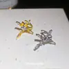 Presilha de Orelha Clipe Cruzada de Zircônia Super Brilhante Estilo Coreano para Mulheres Sem Orelhas Furadas, Ear Cuff Estiloso e Versátil, Brincos de Luxo Leve