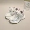 Zapatos nuevos de cuero para niños al por mayor, tallas 26-37, hechos a máquina, adecuados para niños mayores, zapatos deportivos, zapatos casuales de estudiante para papá 6444