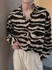 Camisa de manga larga con estampado de cebra para hombre para primavera y otoño, camisa casual moderna y elegante estilo coreano, top casual y guapo para hombre