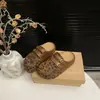 Zapatos Birkenstock con Suela Gruesa para Aumentar la Altura Interior para Mujer 2026 Nuevos Zapatos de Media Pantufla Cerrados de Punta Retro Perezosos Slip-on