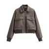 Comercio exterior transfronterizo europeo y americano AliExpress suministro transfronterizo al por mayor moda de otoño para mujer chaqueta de aviador de cuero sintético con relieve dorado