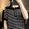 Estilo novo de verão, malha 100% algodão, 8 botões, meio aberto, gola redonda, listrado, suéter solto casual, top de manga curta para mulheres