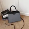 Bolso de Mano Retro para Viajero Primavera 2026 Bolso Cruzado Elegante Sencillo Diseño de Nicho Bolso Cruzado de Lujo Ligero con Estilo