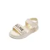Sandálias Infantis 2025 Sandálias Femininas de Verão Novas Sola Macia Sapatos para Meninas Tamanhos Médio e Grande Casuais Tendência Sapatos de Praia