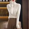 Blusa feminina de gola alta com estampa transfronteiriça, modelagem slim, ideal para outono e inverno. Novo estilo internacional, com forro interno de tricô e mangas compridas.