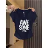 Camiseta de Algodão Puro com Manga Curta e Decote V Niche Inspirada em Design para Mulheres, Novo Estilo 2026, Ajuste na Cintura, Franzido, Slim Fit, Top Valorizador para o Verão