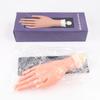 Mão de prática para unhas transfronteiriça com dedo fixo por anel, modelo de mão com posicionamento flexível, com placa para inserir unhas postiças