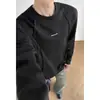 26 Nuevo Modelo Primavera y Otoño, Longitud Extendida, Tallas Grandes, Algodón Chino, Cuello Redondo, Camiseta de Manga Larga para Hombre, con Diseño Desestructurado, Bordado de Remaches Segmentados