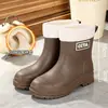 Nuevas botas de invierno impermeables, antideslizantes y aisladas para mujer estilo coreano - modernas, de media pantorrilla, engrosadas y duraderas, para otoño e invierno