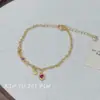 Pulsera de Cubos de Azúcar Dorada Vintage en Capas con Colgante de Corazón de Diamante Rojo y Brazalete Delgado de Doble Giro