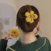Accesorios para el Cabello de Otoño e Invierno Elegante Pinza para el Cabello de Flor de Felpa Pinza de Disco para la Parte Trasera de la Cabeza para Mujer Adorno para la Cabeza de Una Sola Palabra de Alta Calidad Pinza de Pico de Pato