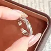 Anel Aberto Torcido Plissado de Zircônia Nicho Alto Padrão Simples Anel para Dedo Indicador Personalidade Estilo Cool Fashionável Joia de Mão