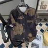 Camisas Florais Casuais Havaianas Estilo Tailandês para Homens e Mulheres, Sensação Relaxada de Verão, Camisas Florais de Casal para o Festival Songkran na Praia, Tendência