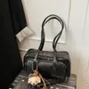 Bolsa de Axila Retro Nova Tendência Moda Transfronteiriça Grande Capacidade Nicho Couro com Cera de Abelha Bolsa Almofada Feminina Versátil