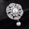 Broche de moda coreano auténtico flor femenina perla de imitación de concha circón microincrustado corsage broche de seda pasador de solapa para ropa