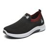 Novos Sapatos de Caminhada Femininos Slip-on 2025 Solado Espesso Modernos Casuais Esportivos Tamanho Grande Sapatos para Mulheres de Meia-Idade e Idosas