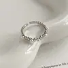 Anillos de Metal con Perlas Minimalistas Japoneses y Coreanos Versátiles Apilables Personalidad de Moda Ajustables Diseño de Nicho Joyería para Mujer
