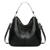 Bolso de Mujer Nuevo Bolso de Mano de Moda Gran Capacidad Bolso Cubo de Cuero Suave Elegante Europeo y Americano Bolso de Hombro Cruzado para Mujer de Exportación