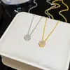 Collar con colgante de circonita cúbica geométrica simple y exquisito para mujer, versátil y elegante para el verano, cadena para la clavícula de acero de titanio