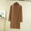 Blusa base feminina de gola alta parcial, nova coleção de outono 2026, modelagem solta, afina a silhueta, comprimento médio, manga longa