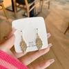 Aretes de Hoja Rica para la Noche Pequeños Elegantes Gancho para la Oreja Adecuados para Rostro Redondo Exquisitos Atractivos Gancho Aretes de Hoja de Abanico