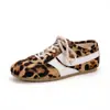 Procesamiento y Personalización de Tenis de Pelo de Caballo Estampado de Leopardo, Zapatos de Mujer de Alta Gama, Fábrica OEM, Impresión de Logotipos, Diseños y Muestras Personalizadas, Zapatos de Piel Genuina