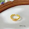Anillo de Oro Arena Antigua de Alta Retención de Color Anillo Abierto de Flor Hueca Exquisito Nicho Dulce Versátil Anillo de Tendencia Nacional