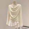 Camiseta Base de Manga Larga Estilo Puro Deseo con Cuello Francés Drapeado Color Albaricoque para Mujer Otoño Temprano Ajuste Delgado Hombros Descubiertos Ropa Interior Top de un Hombro