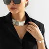 Joia Cruzada Europeia e Americana Colar Punk Simples de Pérola Artificial Colar com Pingente de Metal Brilhante Personalizado Negócios para Mulheres Ferro