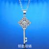Nuevo collar con colgante de llave de diamante bañado en plata para moda de comercio electrónico en vivo, collar corto de temperamento femenino para mujer, regalo