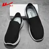 Tênis de Lona Pull-Back Slip-On Masculino Novo Estilo Primavera 2026 Confortáveis Sapatos de Tecido Old Beijing Verão Respiráveis Casuais