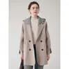26 Moda Outono/Inverno Elegante Casaco de Lã Dupla Face para Mulheres, Comprimento Médio, Com Capuz, Solto, Jaqueta de Lã de Botão Duplo