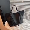 Bolsa Maillard Fashionável para Pendular para Mulheres 2025 Nova Bolsa Transversal Retrô de Alta Qualidade Bolsa Tote de Axila de Grande Capacidade