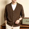Yingao Cardigan de Tricô Listrado Outono Inverno Masculino Casual Estilo Old Money Roupa Masculina Suéter Jacquard de Botão Único Roupa Externa Masculina