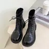 Botas Femininas Fashion 2026 Outono/Inverno Novo Estilo Estilo Britânico Versátil Cadarço Botas de Cano Curto Salto Grosso Botas de Motociclista Bico Redondo Botas Femininas de Couro