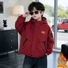 Chaqueta con Capucha de Terciopelo Plus para Niños Otoño/Invierno 2026 Nuevo Estilo para Niños Pequeños y Medianos Chaqueta Acolchada de Algodón Grueso Parka Cortavientos Moderna
