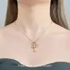 Collar con Colgante de Cruz, Brillo Fino, Retro, Lujo Accesible, Cadena para Clavícula, Accesorios, Gama Alta, Nicho Único, Diseño Simple, Para Mujer
